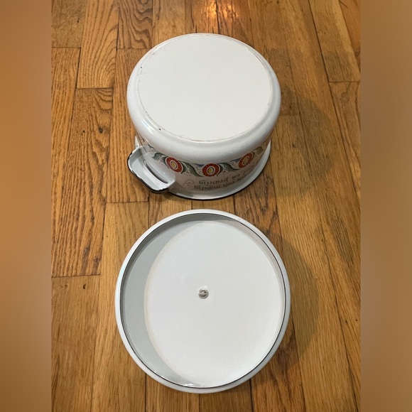 Vintage BERGGREN Enamel Pot With Lid Handles Swedish Cookware Floral Design - Picture 6 of 8